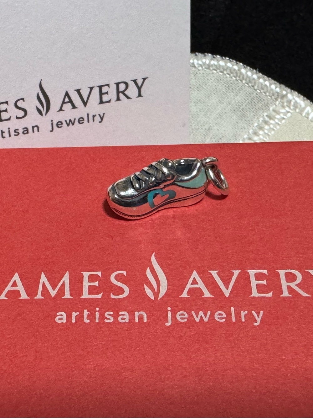 JAMES AVERY RETIRED BLUE SNEAKER RUNNING TENNIS SHOE 3D CHARM Limited Ed. New